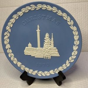 Vintage Wedgewood Blue Jasperware Christmas 1970 Plate